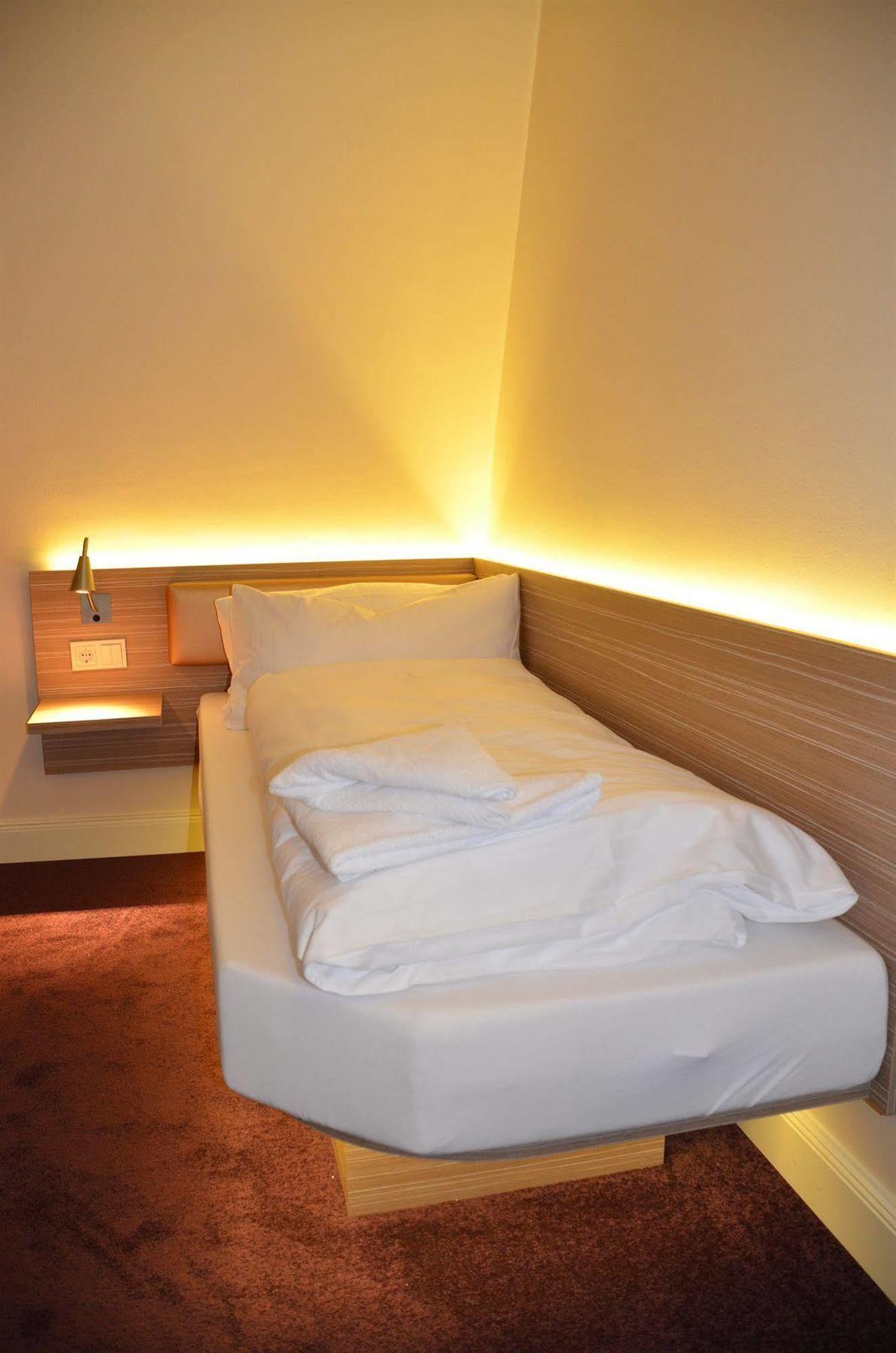 My Apartment Hotel Hamburg Bagian luar foto