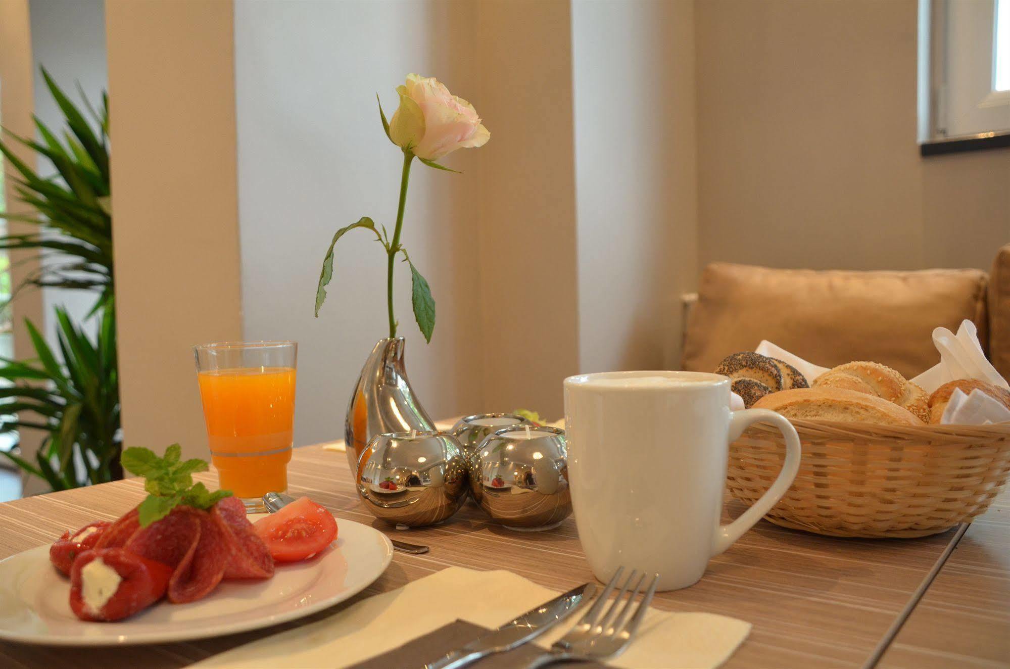 My Apartment Hotel Hamburg Bagian luar foto